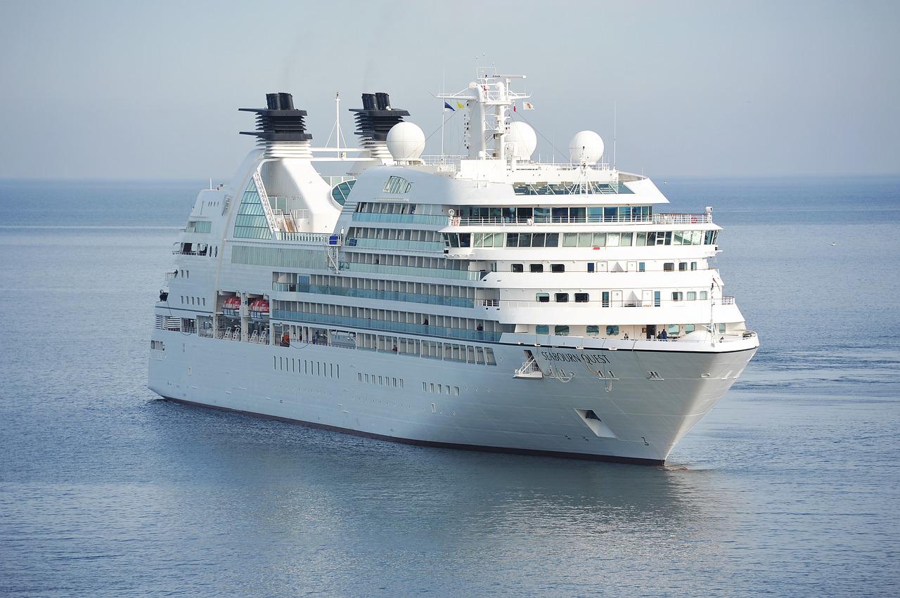 cruise-ship-ocean-1578528